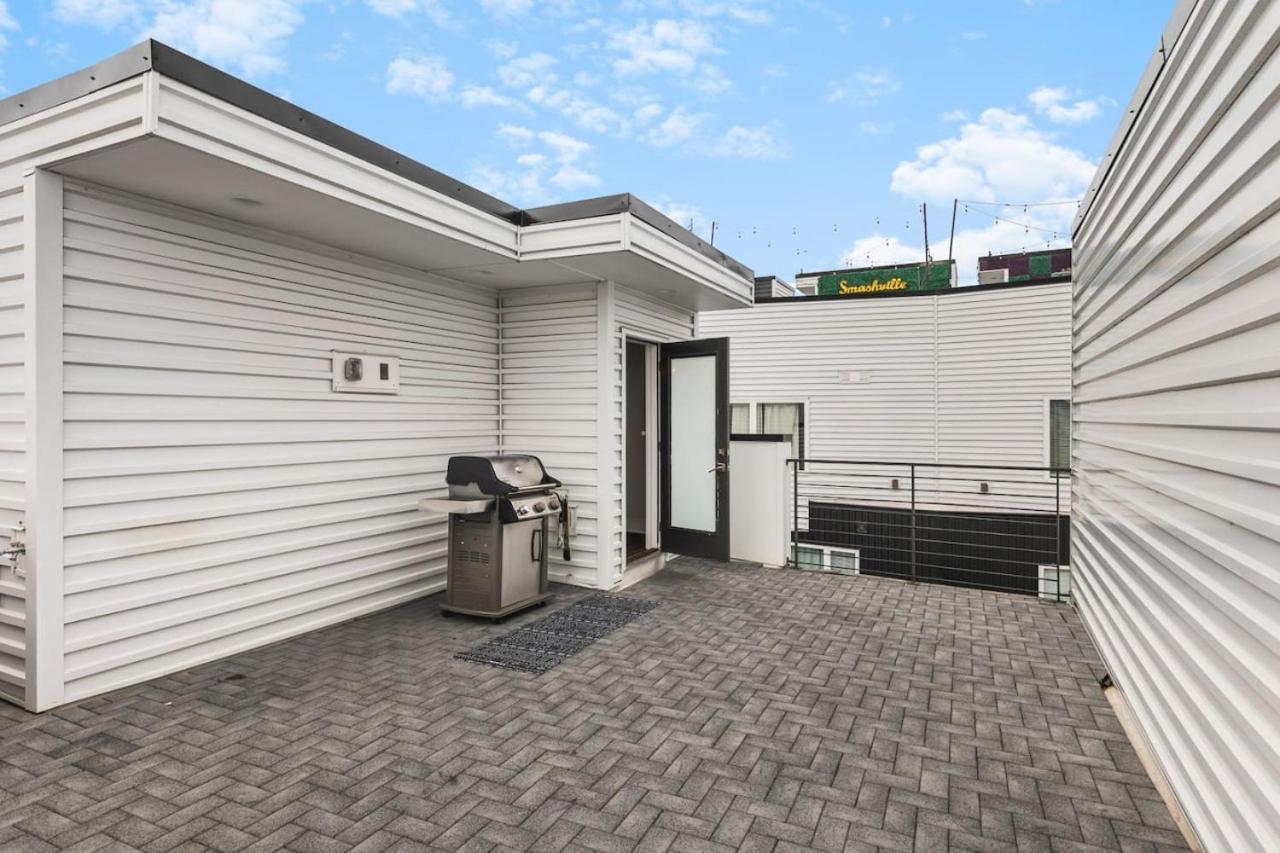 Holiday home 11 Beds 4 Bedrooms 4 Baths With A Rooftop Deck And Garage *