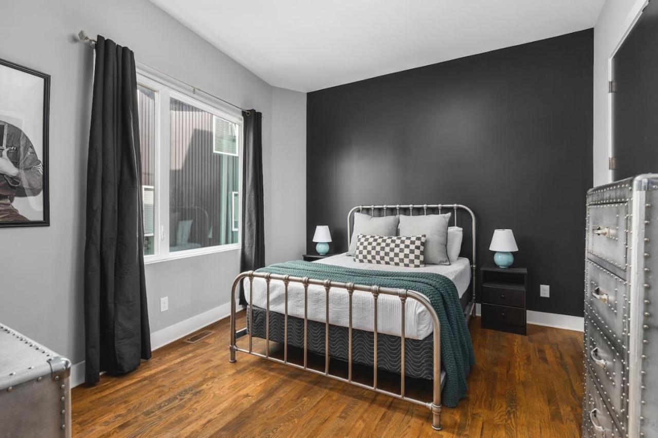 11 Beds 4 Bedrooms 4 Baths With A Rooftop Deck And Garage Nashville